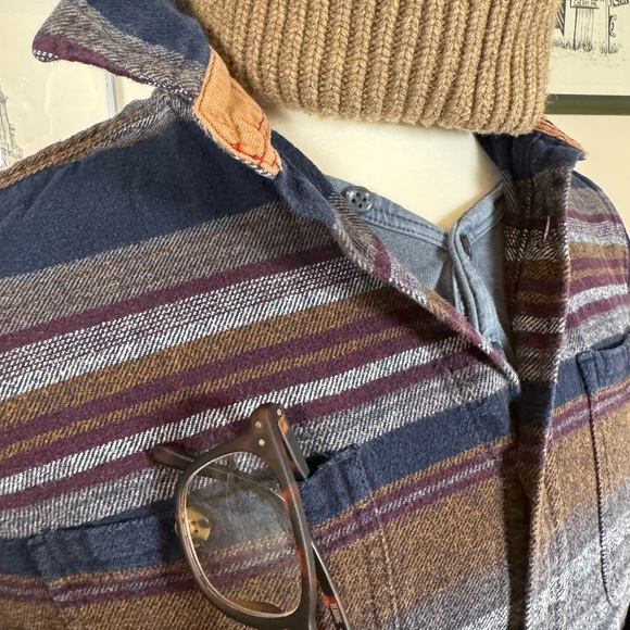 Sherpa flannel shirt by Kolby | Medium - Picture 3 of 4